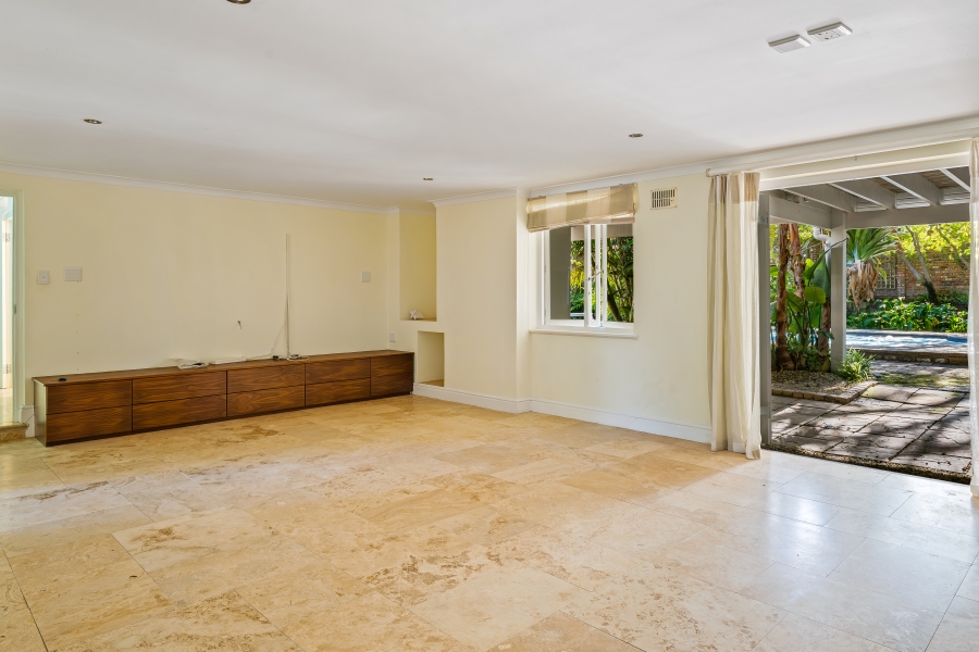 5 Bedroom Property for Sale in Leisure Isle Western Cape